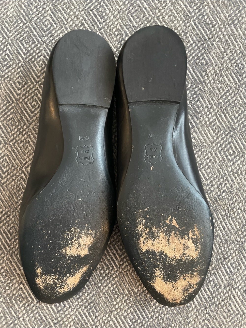 EUC Tory Burch Women's Black Leather Logo Ballet Flats W 7.5 - Picture 4 of 5